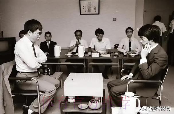 日本集体悼念聂卫平！棋圣小林光一：中国国民英雄 输给他后我剃发出